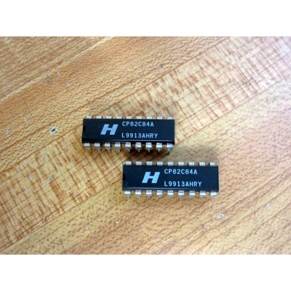 Harris CP82C84A Integrated Circuit (Pack of 2)