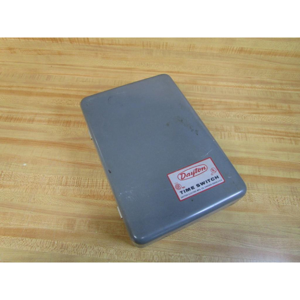 Dayton Electric 2E212 Time Switch - Used