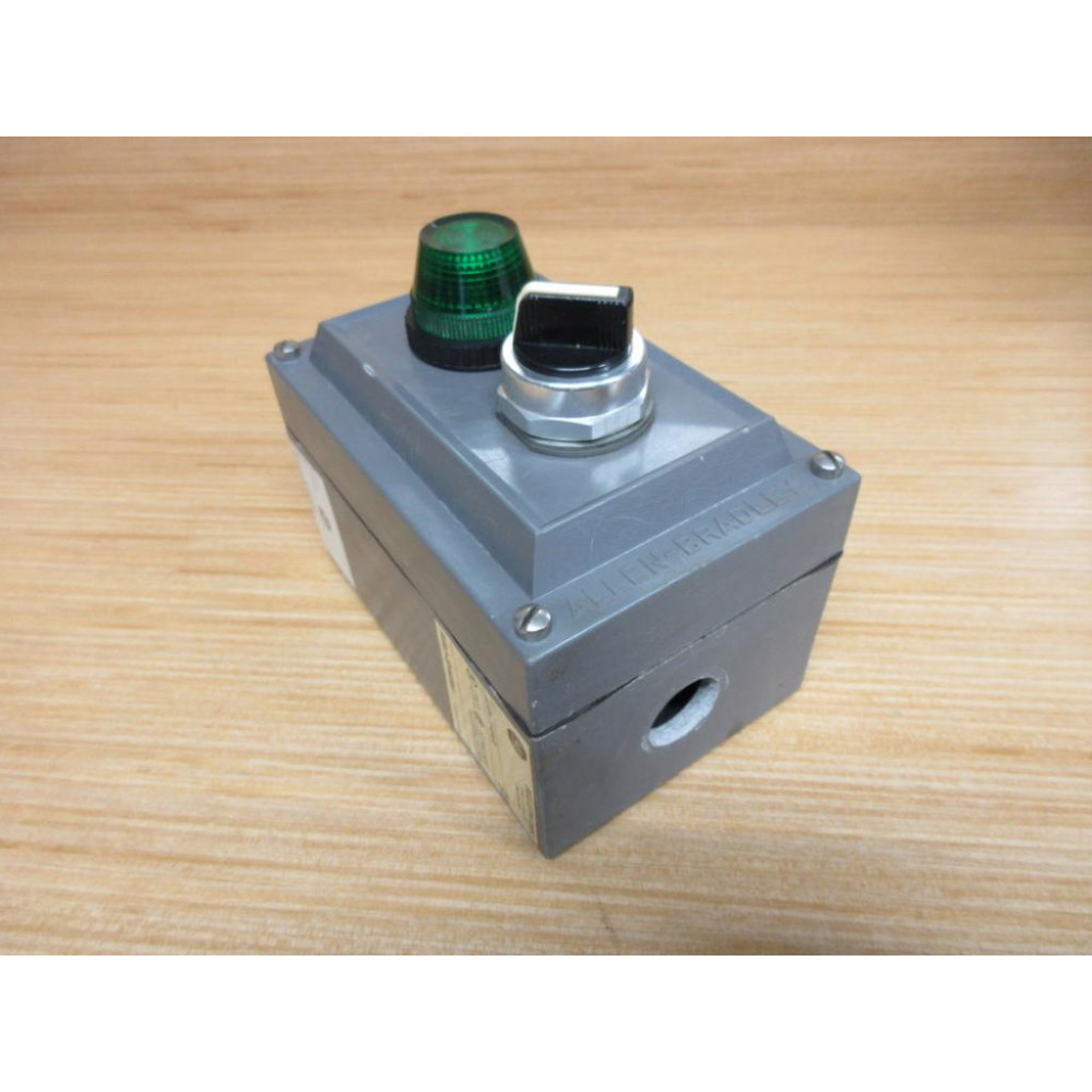 Allen Bradley 800H-1HB4R Enclosure 800H1HB4R W800T-H2, 800H-QRH10 - Used Allen Bradley 800H-1HB4R Enclosure 800H1HB4R W800T-H2, 800H-QRH10 - Used