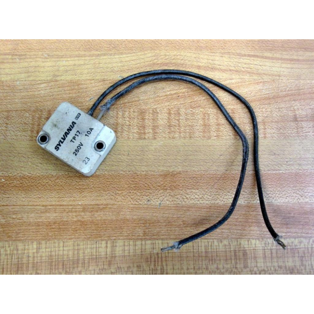 Sylvania TP17 Lamp Socket - Used Sylvania TP17 Lamp Socket - Used