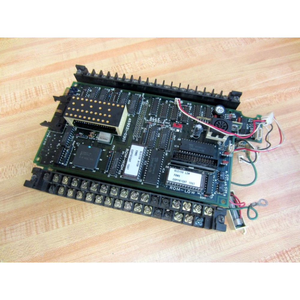 Allen Bradley 459221-0301 Microprocessor  459221-0321 WScrew Terminals - Used