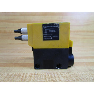 Omron E3A2-XCM4D Photoelectric Switch E3A2XCM4D WOut Mounting Bracket - Used