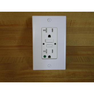 Hubbell GFTWRST83W GFCI Commercial Self Test Receptacle