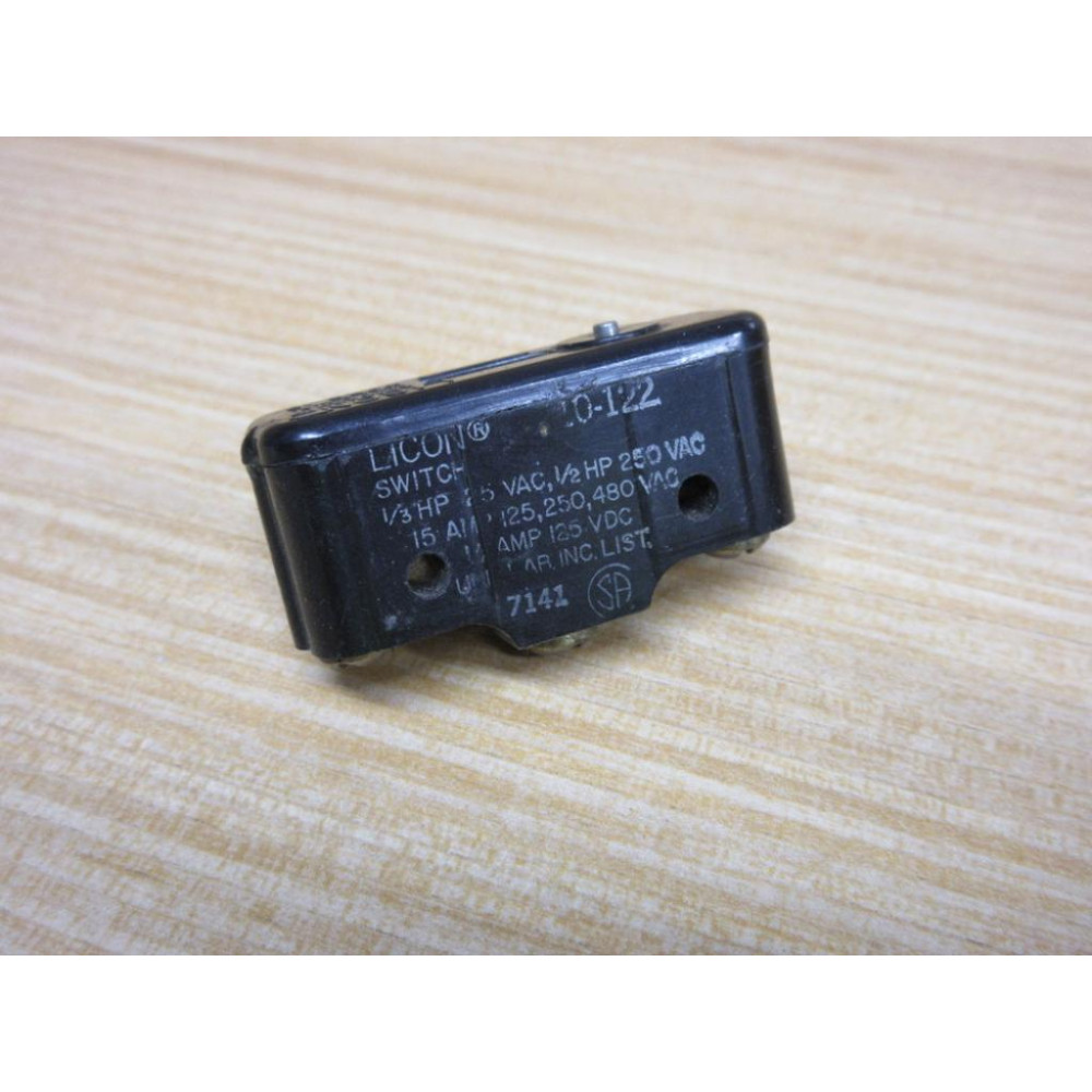 Licon 10-122 Switch 10122 - Used
