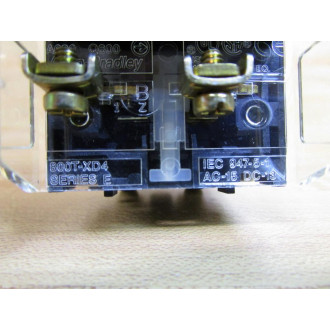 Allen Bradley 800T-FXP16RD4 Red Button W40171-002-01, W800T-XD4