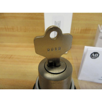 Allen Bradley 800T-J43KC7B Selector Switch 800TJ43KC7B W(2) 800T-XA