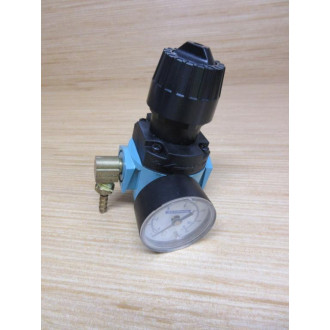 Wilkerson R16-02-000A Regulator R1602000A W Gauge & Fitting - Used