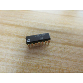 Motorola MC832P Integrated Circuit (Pack of 2) - New No Box