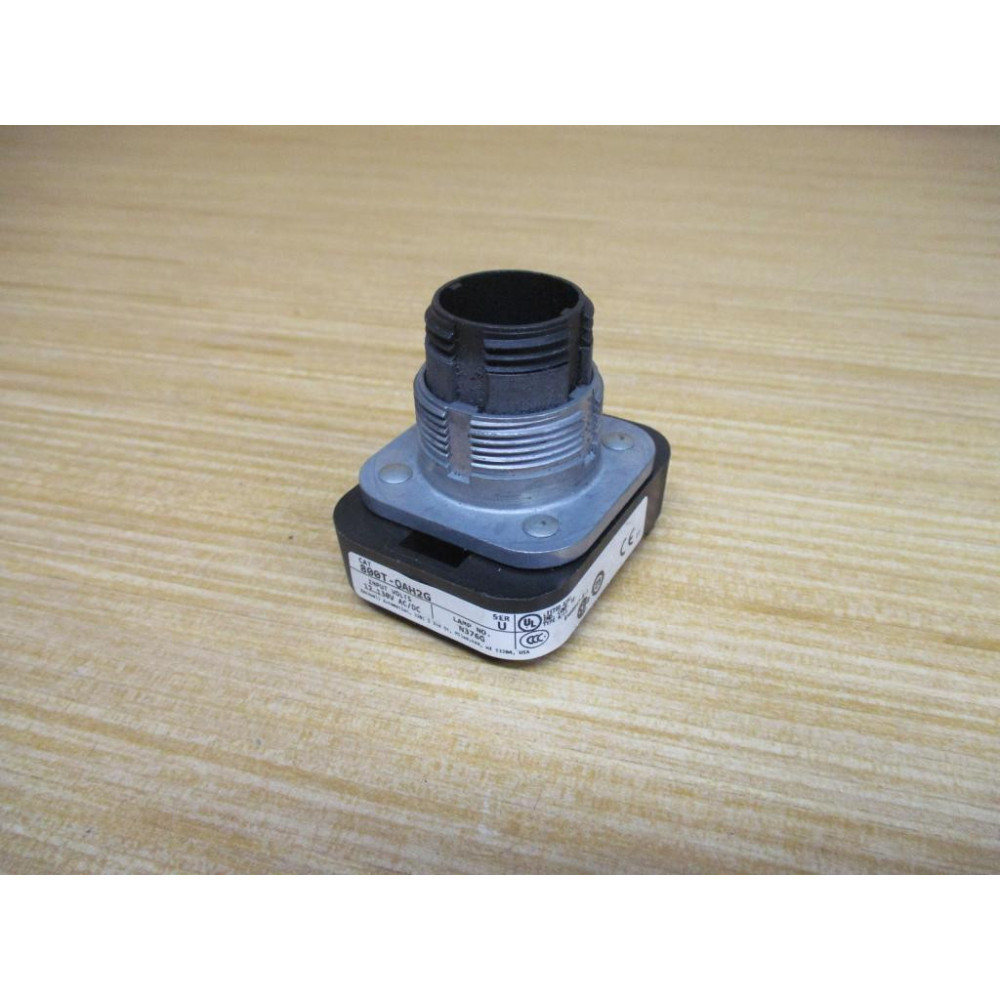 Allen Bradley 800T-QAH2G Push Button 800TQAH2G Core Only - Used