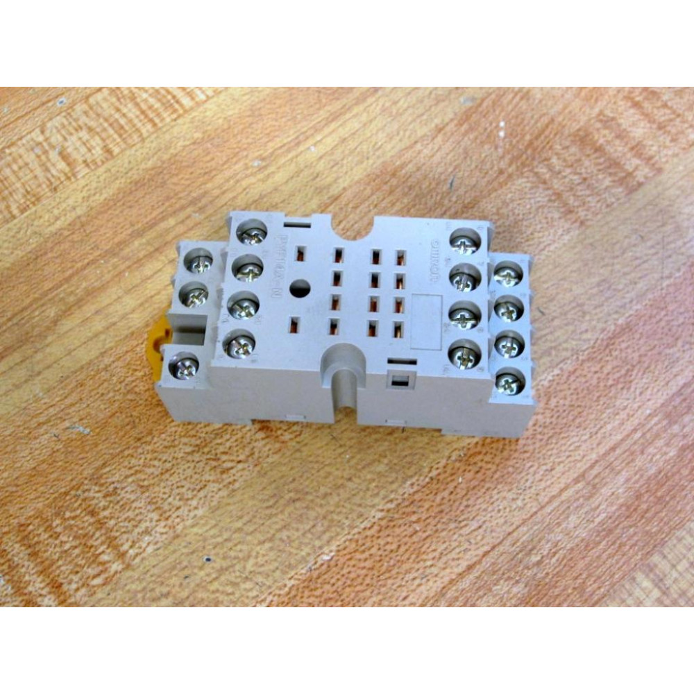 Pyf Box Omron PYF14A-N Relay Socket PYF14AN - New No Box