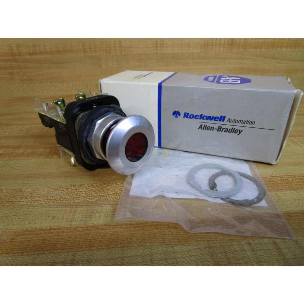 Allen Bradley 800T-FXQL24RA5 Red Button (2) 800T-XD4 800T-NL24