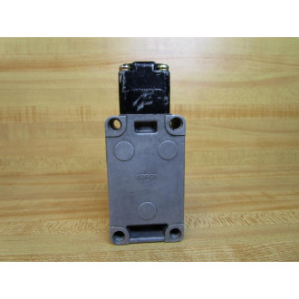 Omron WLCA2-2 Limit Switch WLCA22 WOut Lever Arm - Used