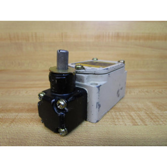 Omron WLCA2-2 Limit Switch WLCA22 WOut Lever Arm - Used