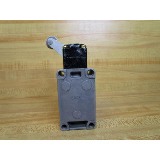 Omron WLCA2-2 Limit Switch WLCA22 WLever Arm - Used
