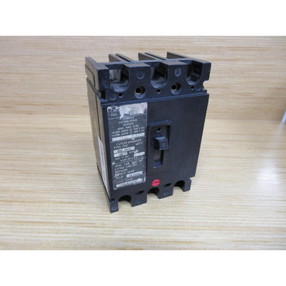 Cutler Hammer EHC 3015 15A Circuit Breaker EHC3015 Cracked Corner - Used