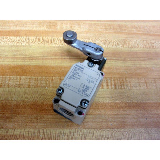 Omron WLCA2-2N Limit  Switch WLCA22N WRoller Lever Arm - Used