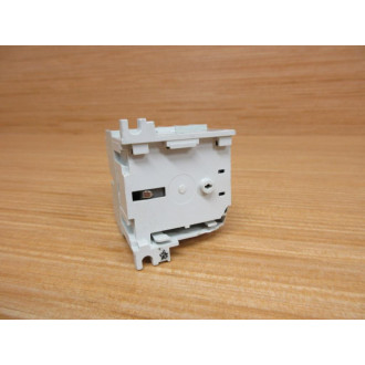 Allen Bradley 700DC-MB220Z24 Relay 700DCMB220Z24 Cracked Corner - Used