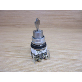 Allen Bradley 800T-H33B Selector Switch Ser N,(2)800T-XA,1 Key - New No Box