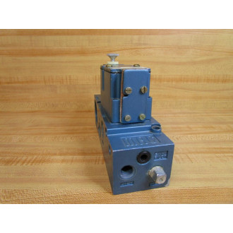 MAC 6211B-412-PM-113DA Solenoid Valve 3211B-000-PM-113D WManifold - Used