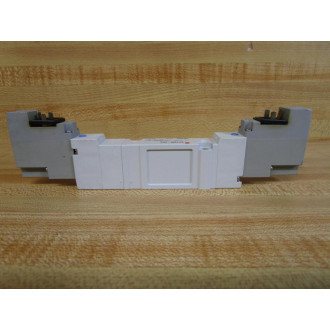 SMC SY7440-5DZ Solenoid Valve SY74405DZ - Used