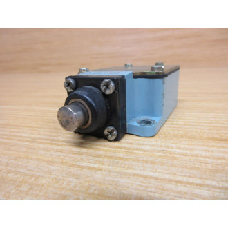 Telemecanique ZCK-L1H7 Schneider Limit Switch XCK-L W ZK-D10 - Used