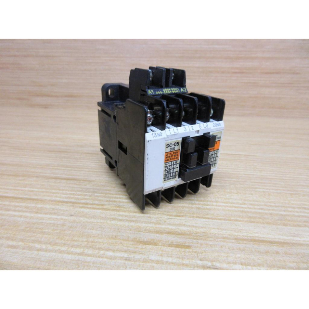 Fuji Electric SC-05 Contactor 4NC0G0 200-220 Coil - Used