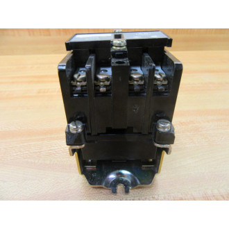 Allen Bradley 700-N400A2 Relay 700N400A2 Minor Damaged Insulator - New No Box