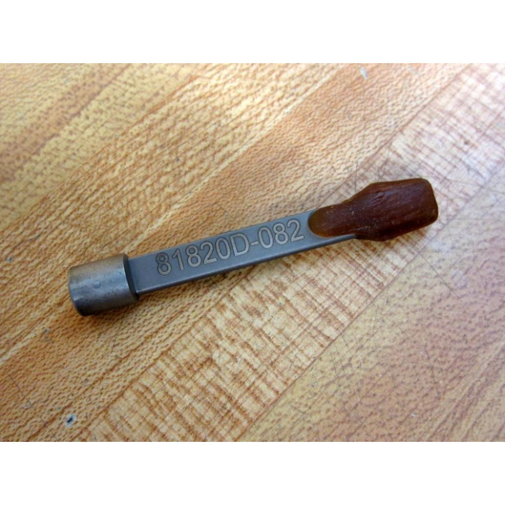 81820D-082 0.7MM Slot PU  MRO128824 - New No Box
