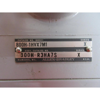 Allen Bradley 800H-1HVX7M1 Station 800H1HVX7M1 800H-R3HA7S Assembly - Used