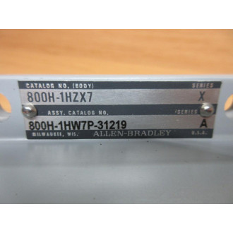 Allen Bradley 800H-1HW7P-31219 Station 800H-1HZX7 800H-NP30 - New No Box