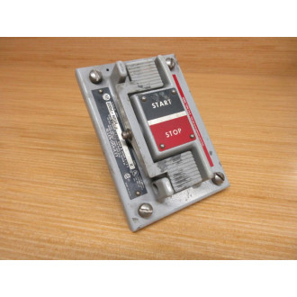 Allen Bradley 800H-NP34 Enclosure Cover 800HNP34 W 800T-XD1, 800T-XD4 - Used