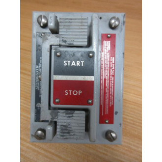 Allen Bradley 800H-NP34 Enclosure Cover 800HNP34 W 800T-XD1, 800T-XD4 - Used