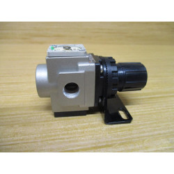 SMC AR20K-02BE-1 Regulator AR20K02BE1 W Bracket - Used