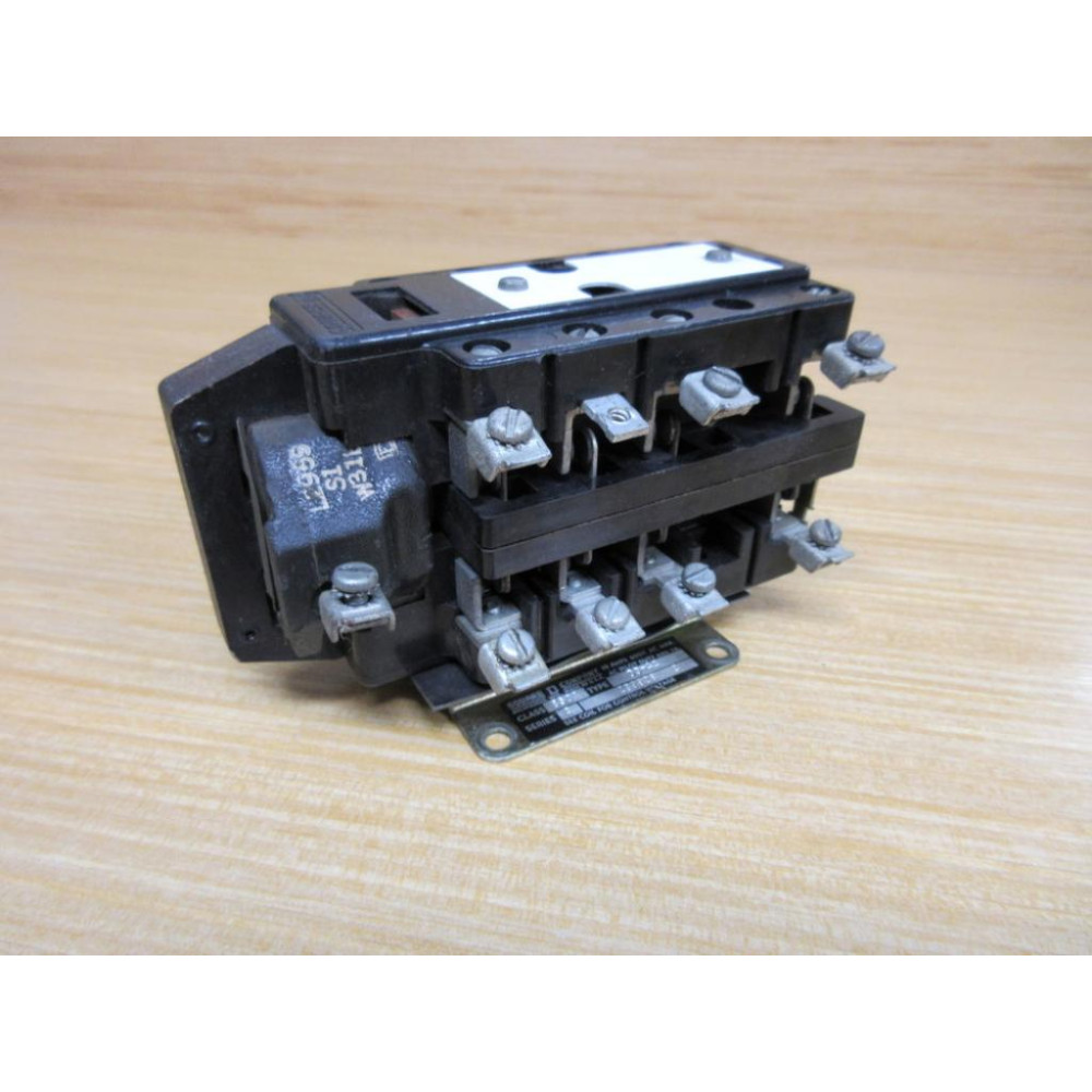 Square D 8501-DO-44 Control Relay 8501-D0-44 - Used