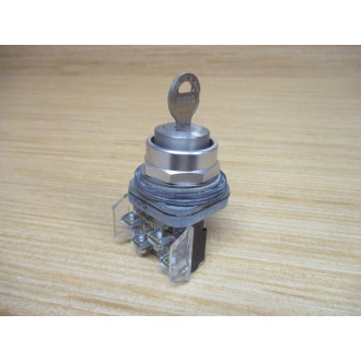 Allen Bradley 800T-E11A Push Button 800TE11A W800T-XA & Key - Used