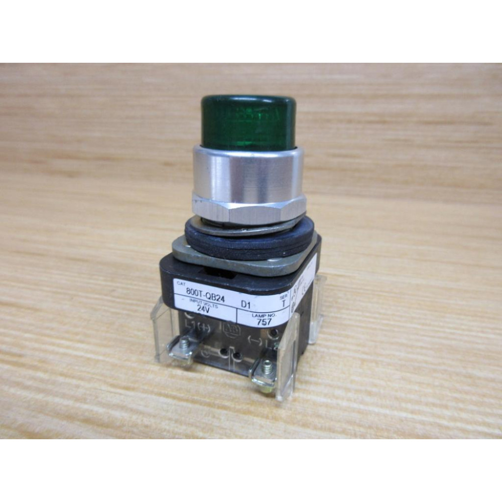 Allen Bradley 800T-QB24GD1 Green Push Button - New No Box