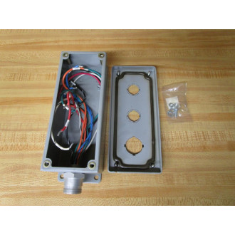 SCE SCE-3PBI Enclosure SCE3PBI WWires And Connector - Used