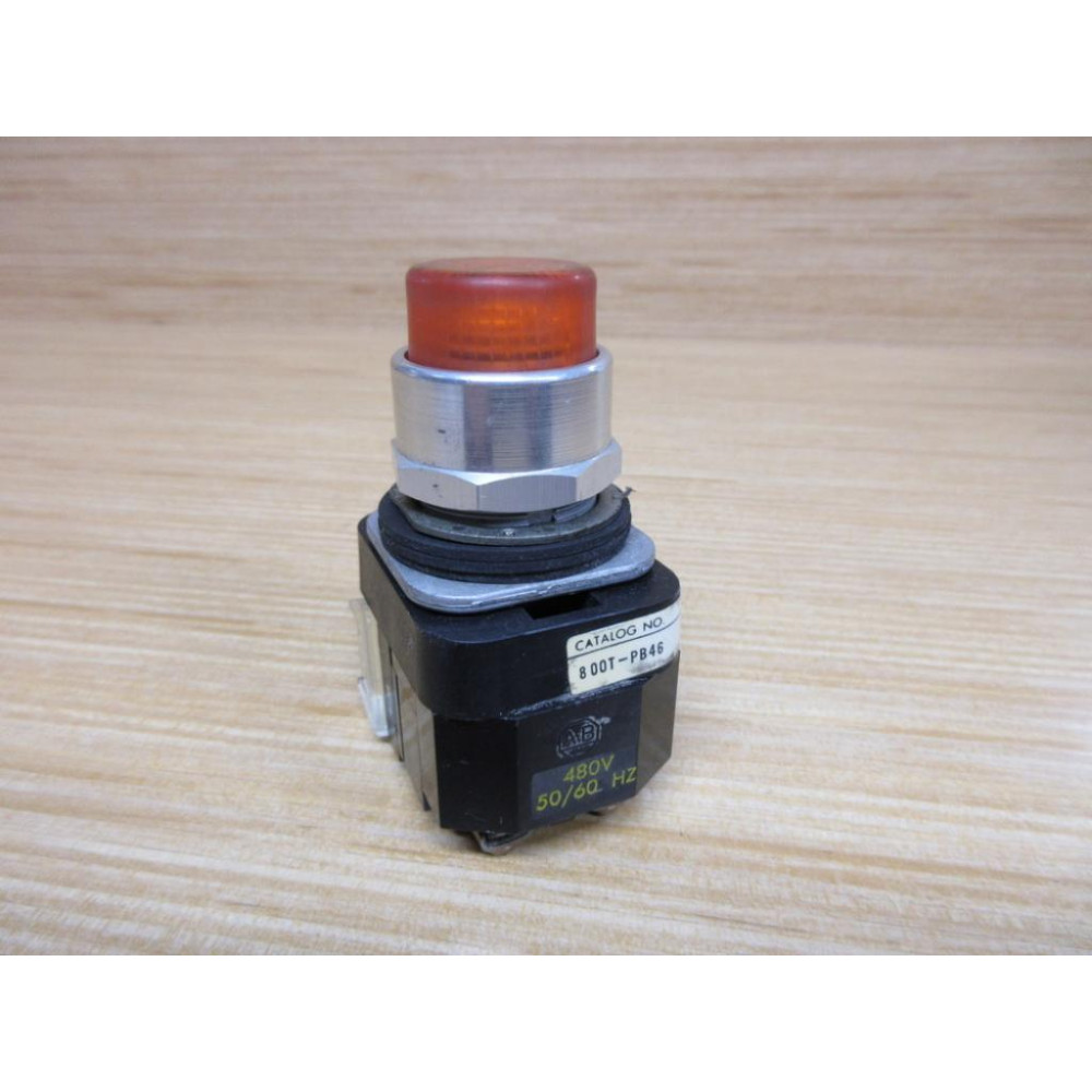 Allen Bradley 800T-PB46A Button 800TPB46A w800T-XA Ser. N - Refurbished
