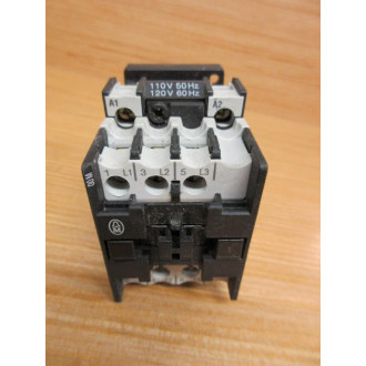 KlocknerMoeller DIL00 M Contactor DIL00M Coil: 110V 50HZ, 120V 60HZ - Used