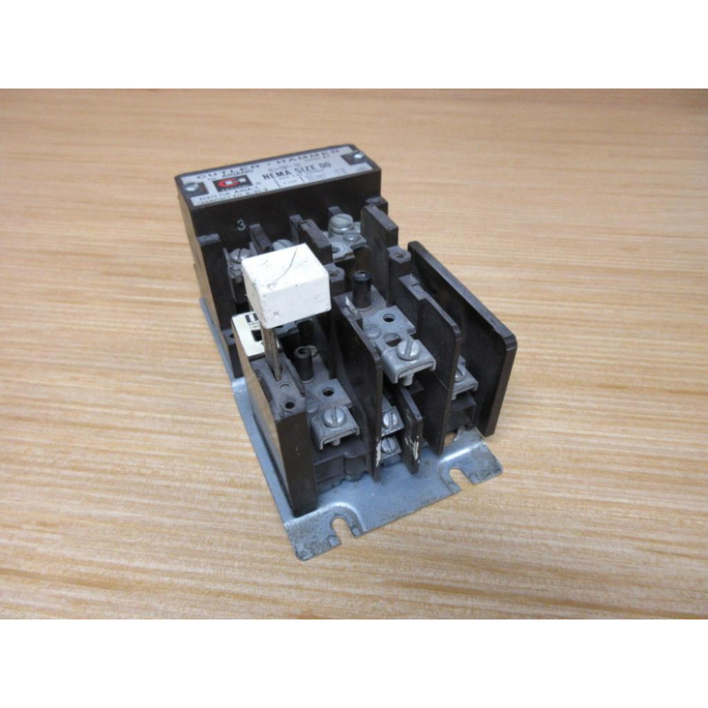 Cutler Hammer A10AN0 Motor Starter A10ANO Ser. A1, Cracked Button - Used