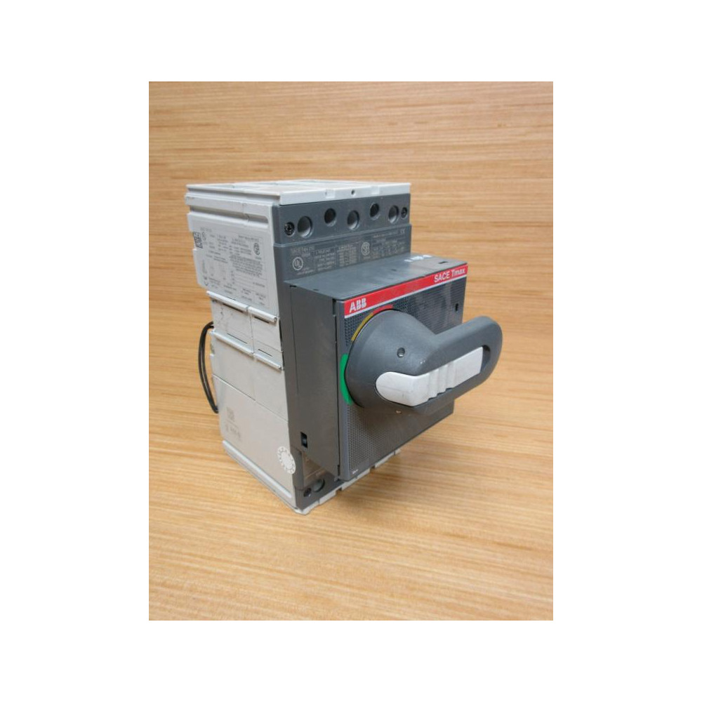 ABB Sace TMAX T4N 250 Circuit Breaker PR221DS W Faceplate & Handle - Used