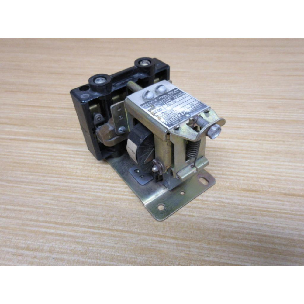 Square D 8501-AO-40 Relay 8501-A0-40 Ser. A,110-115V - Used
