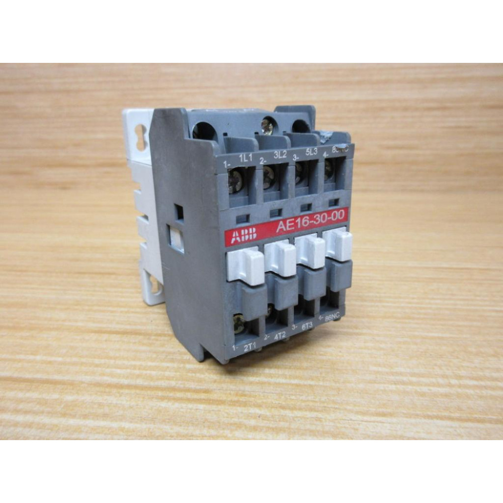 ABB AE16-30-00-81 Contactor AE16-30-00 Cracked Mount - Used