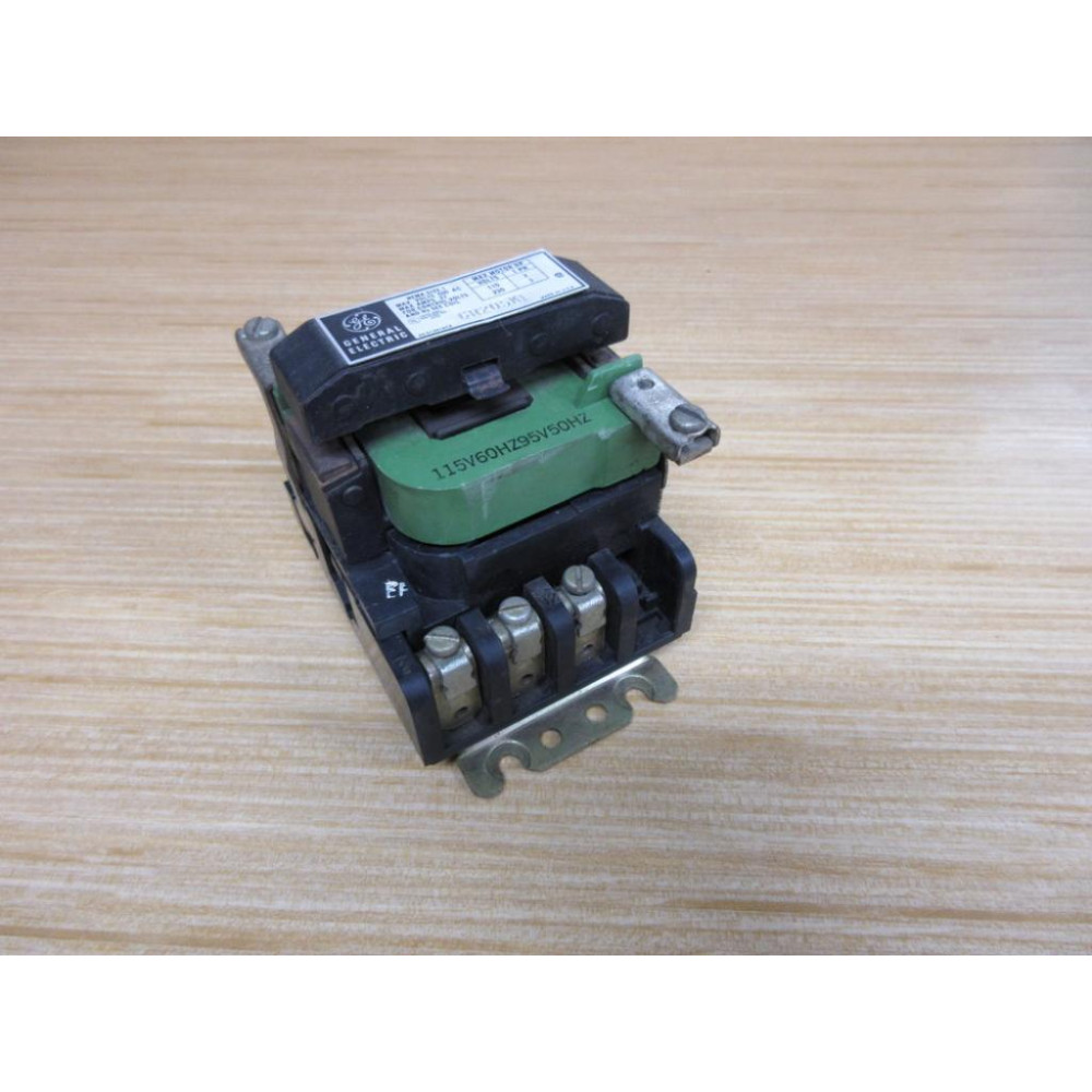 General Electric CR205K1 GE Starter Contactor - Used