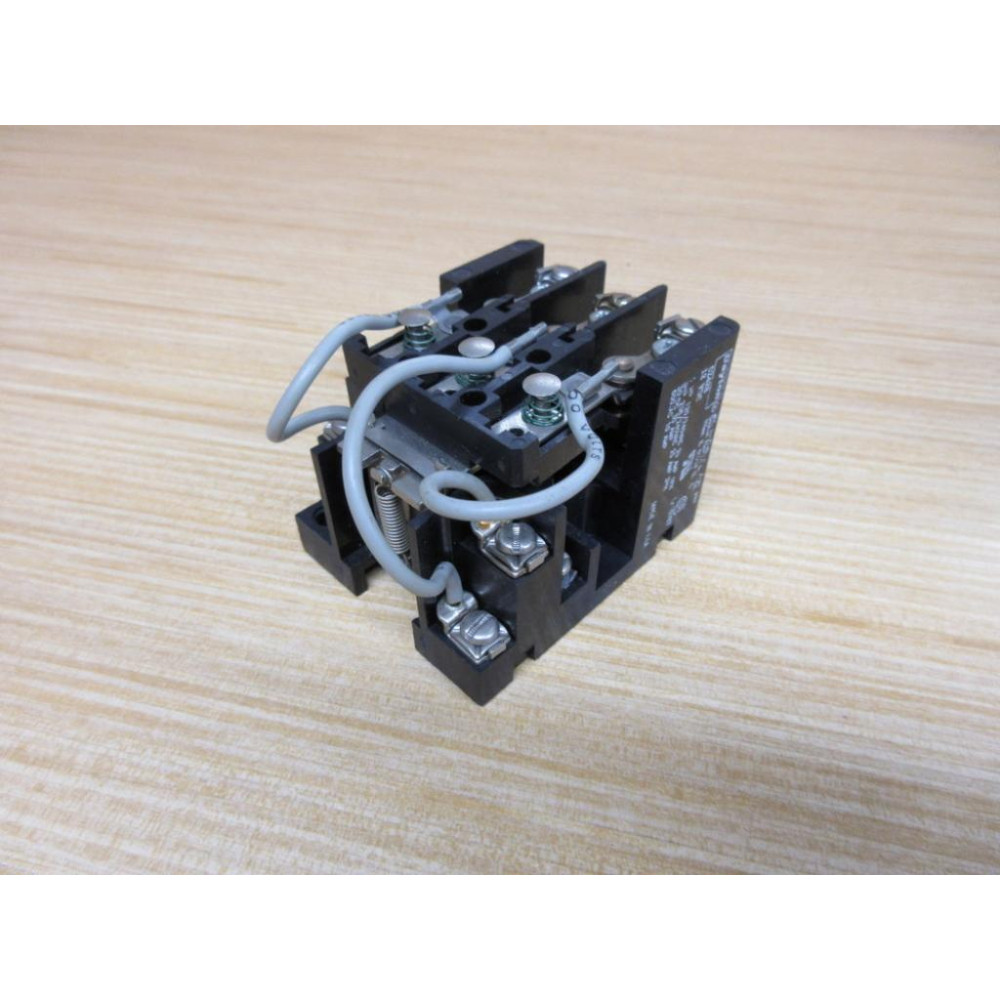 Dayton 5Z42B Contactor - New No Box