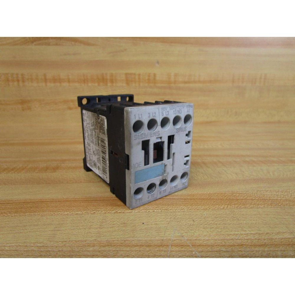 Siemens 3RT1016-1AK61 Contactor 3RT10161AK61 - Used