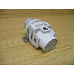 SMC AR20-01BG-A Regulator AR2001BGA WBracket - Used
