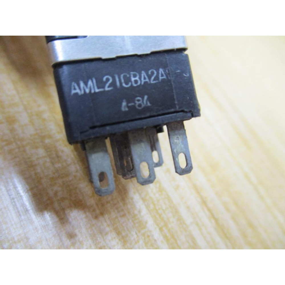 Micro Switch AML54CBA5AC-J Push Button AML54CBA5ACJ Legend May Vary - Used