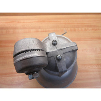Stonco V4400E Enclosed Vaportight Paraholder