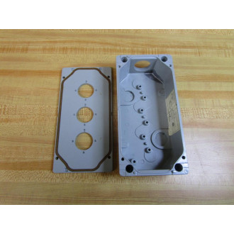 Eaton 10250TE34 Pushbutton Enclosure N3 3 Holes - New No Box